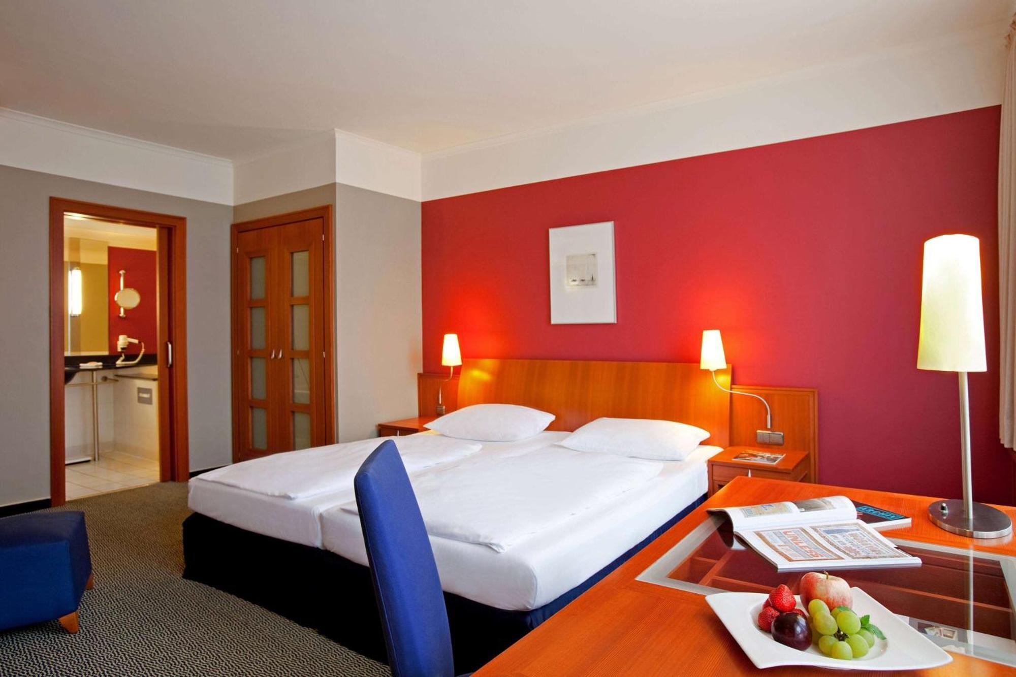 Vienna House By Wyndham Sonne Hotel 4*
