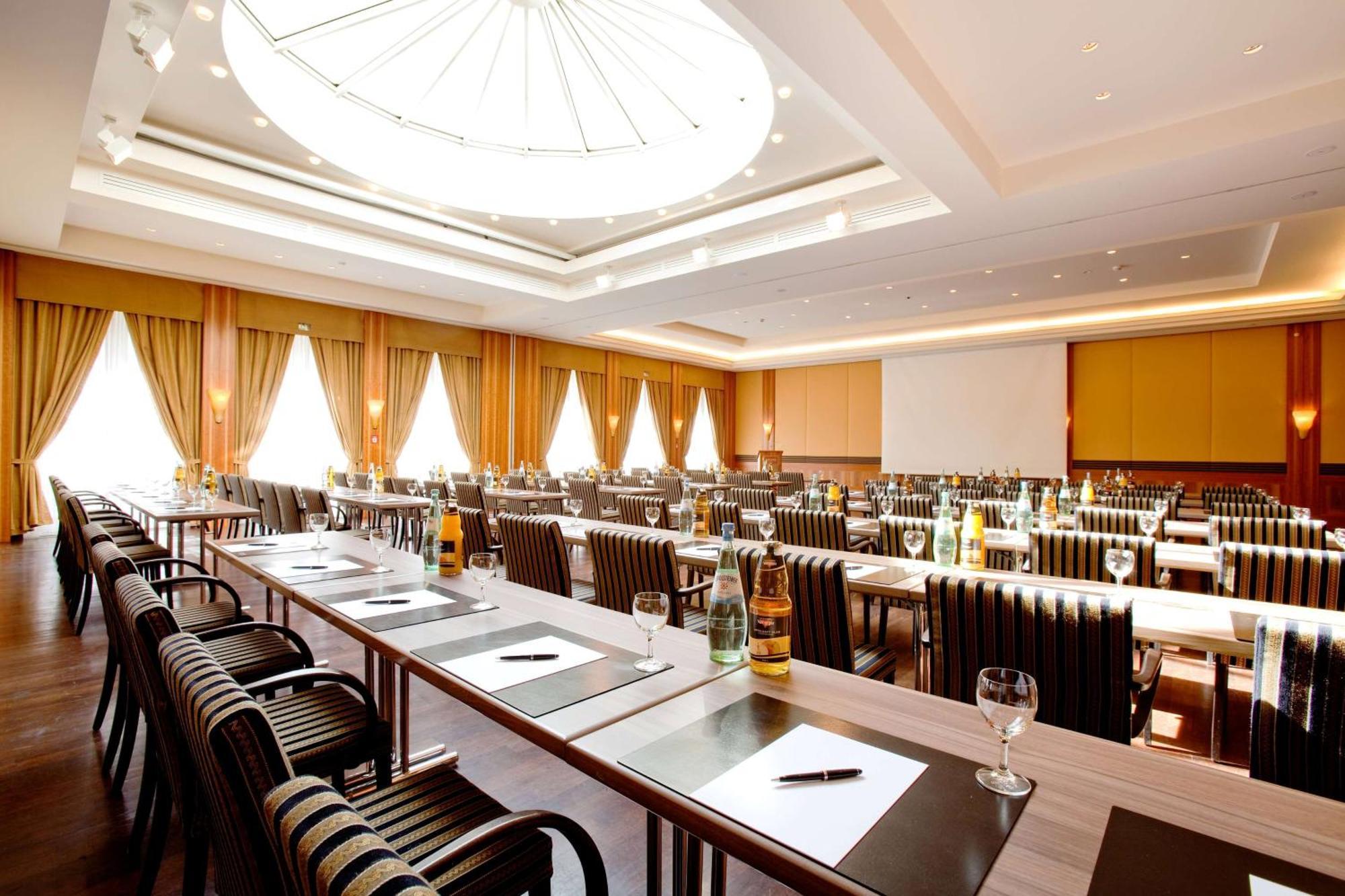 Vienna House By Wyndham Sonne 4*