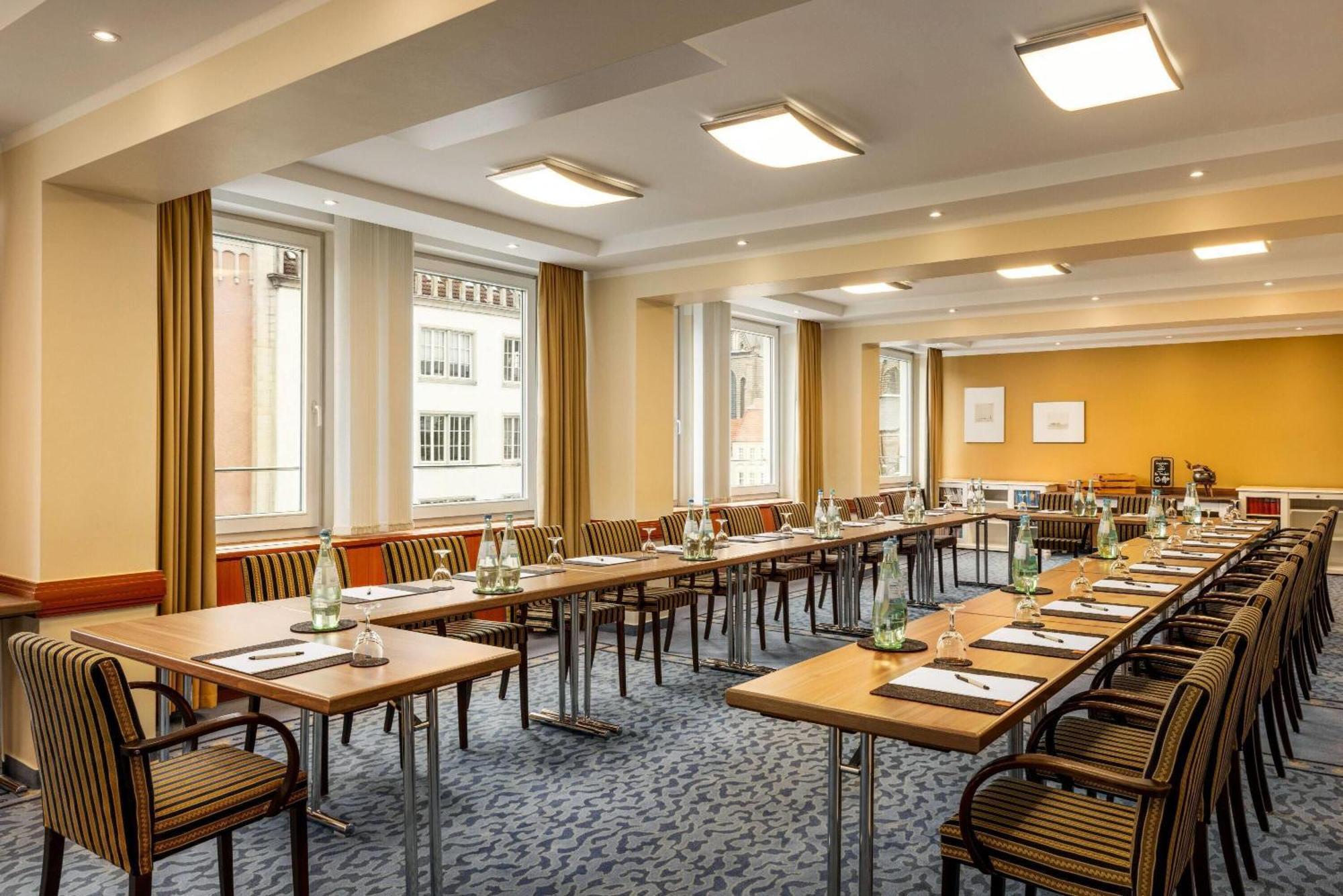 Vienna House By Wyndham Sonne 4* Rostock
